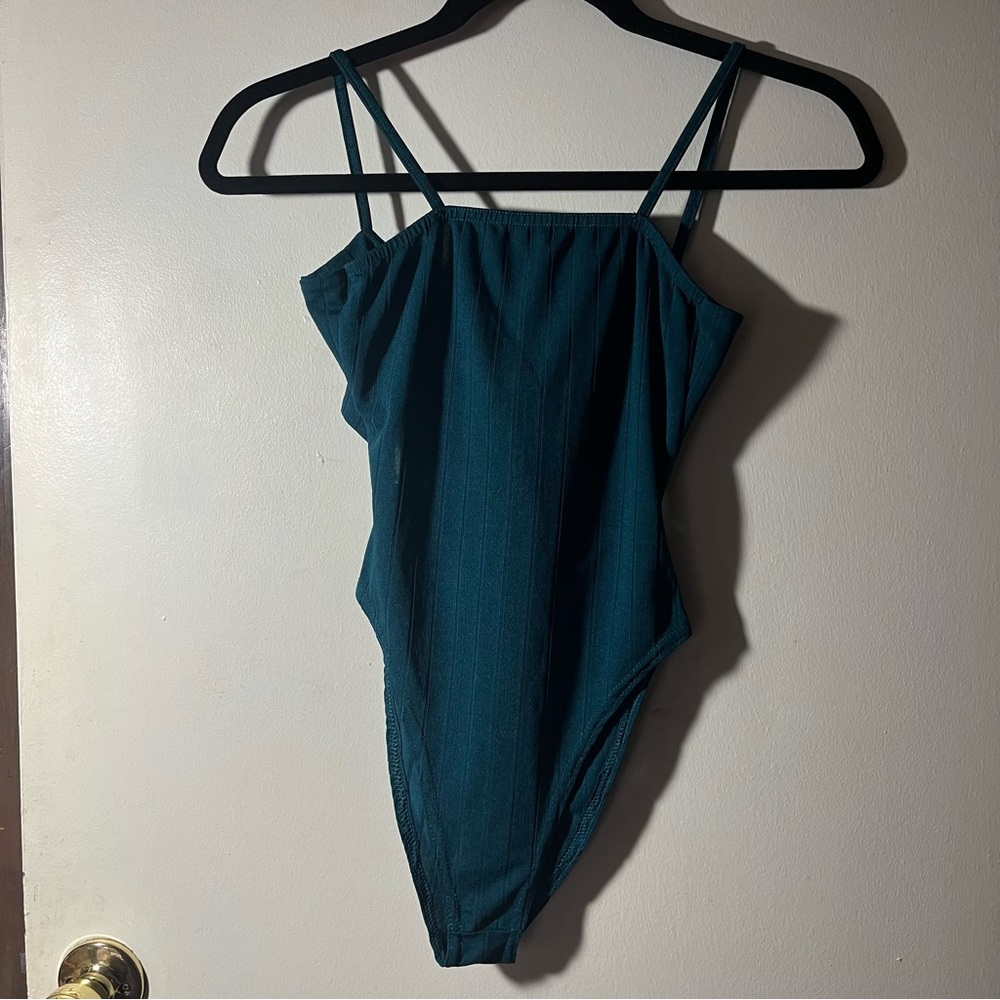 Boohoo Bodysuit Size 0 Womens Low Back Tie Bow Teal Blue Spaghetti Strap Ribbed